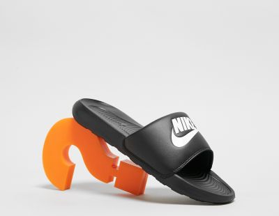Nike Victori One damessneaker zwart en bruin